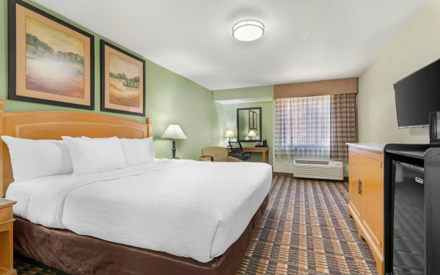 photo 5 of Quality Inn & Suites Plano East - Richardson