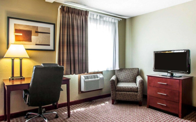 photo 4 of Quality Inn & Suites Davenport near I-80