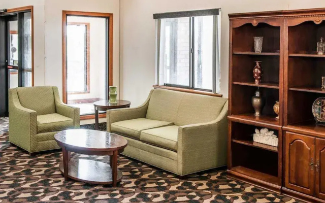 photo 3 of Quality Inn & Suites
