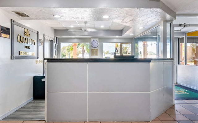 photo 2 of Quality Inn Sarasota North Near Lido Key Beach