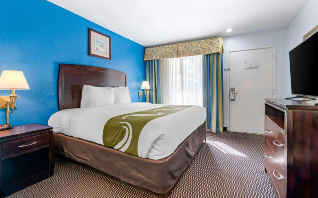 photo 5 of Quality Inn Sarasota North Near Lido Key Beach