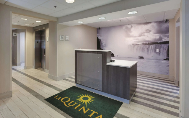photo 5 of La Quinta Inn & Suites by Wyndham Batavia