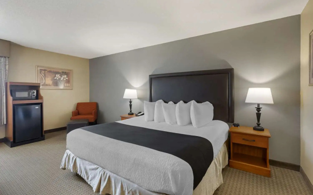 photo 3 of Quality Inn & Suites Historic St. Charles