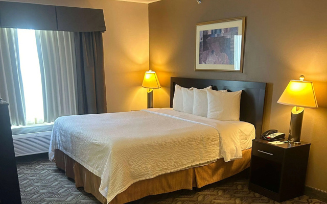 photo 4 of Wyndham Garden Madison Fitchburg
