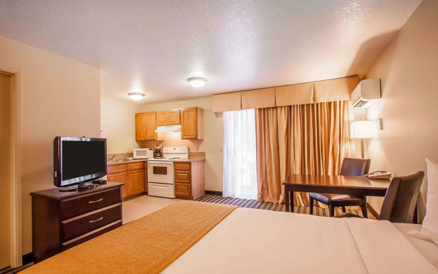 photo 4 of Quality Inn And Suites Vancouver