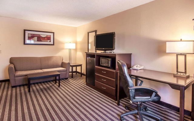 photo 5 of Quality Inn And Suites Vancouver