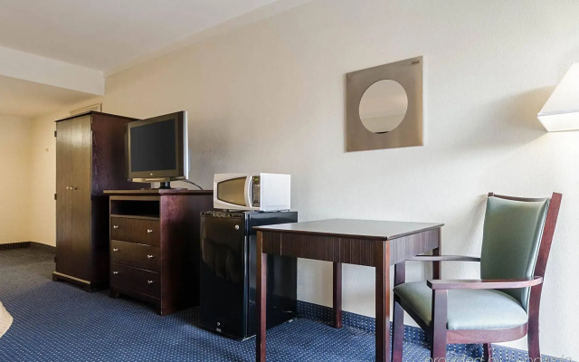 photo 5 of Rodeway Inn & Suites Williamsburg Central