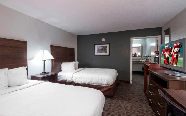 photo 5 of Red Roof Inn & Suites Anderson, SC