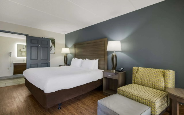 photo 5 of Quality Inn Asheville Airport