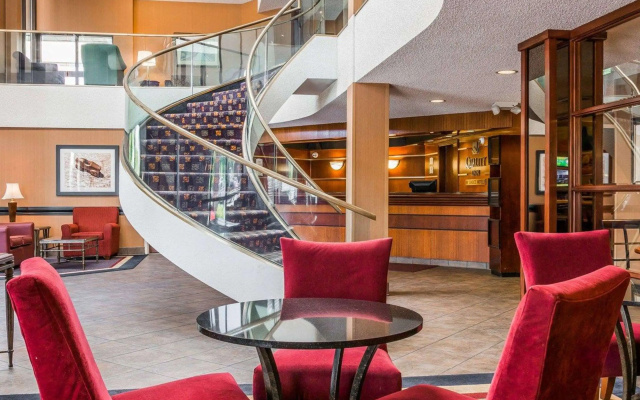 photo 2 of Quality Inn Auburn Hills - Detroit North