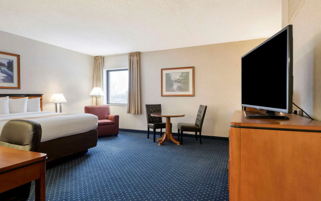 photo 5 of Quality Inn Auburn Hills - Detroit North