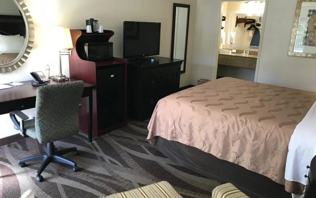 photo 5 of Quality Inn Windsor Mill - Baltimore