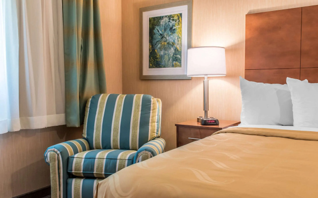 photo 3 of Quality Inn Bedford