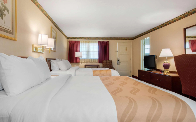 photo 2 of Quality Inn Breeze Manor