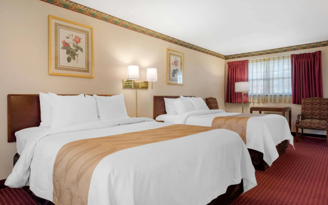 photo 3 of Quality Inn Breeze Manor