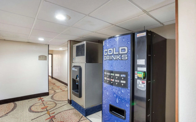 photo 4 of Quality Inn Albany Colonie