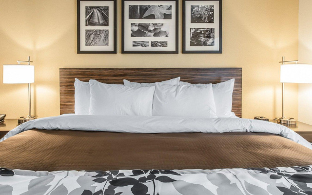 photo 3 of Quality Inn Decatur River City