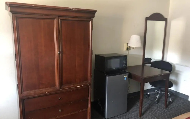 photo 4 of Americas Best Value Inn Denver