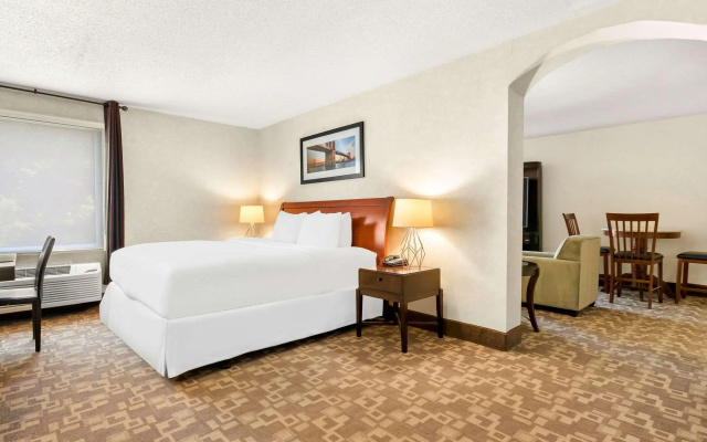 photo 3 of Quality Inn Edison-New Brunswick