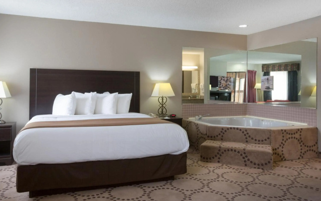 photo 2 of Quality Inn Stockbridge Atlanta South