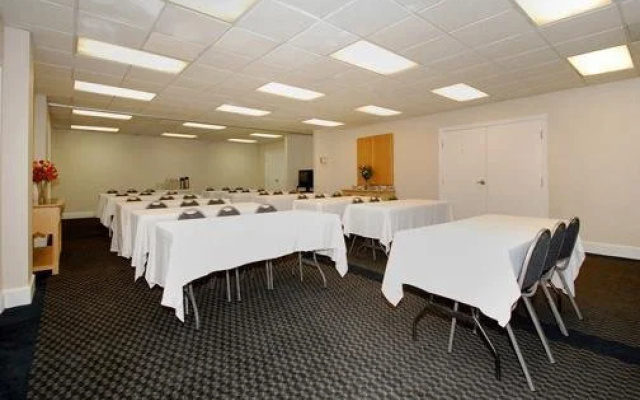 photo 4 of Quality Inn Executive Center Greenville - Geschlossen