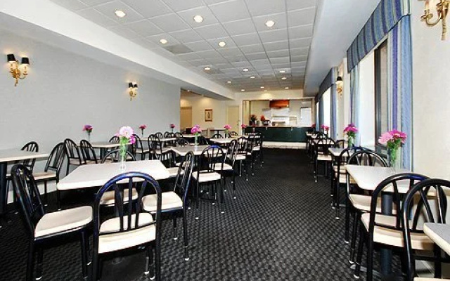 photo 5 of Quality Inn Executive Center Greenville - Geschlossen