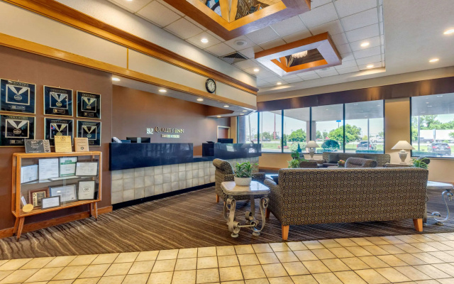 photo 2 of Quality Inn Exit 4