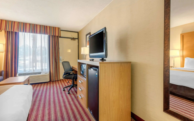 photo 5 of Quality Inn Exit 4