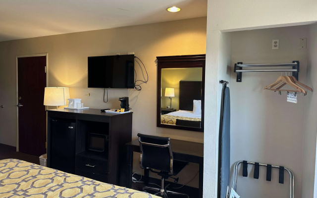 photo 3 of Baymont Inn by Wyndham Farmington