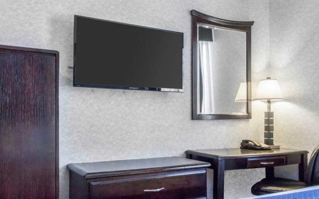 photo 4 of Quality Inn Floral Park