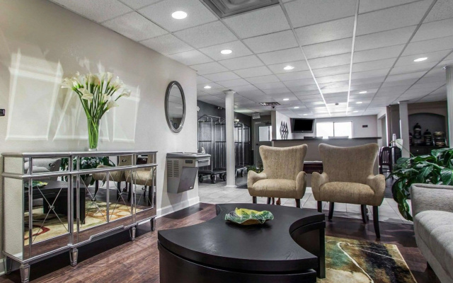 photo 2 of Quality Inn Florence Muscle Shoals