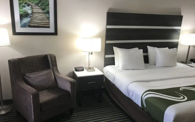 photo 2 of Quality Inn Savannah I-95