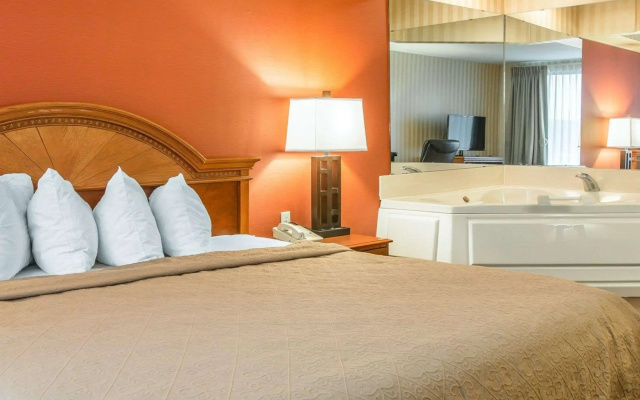 photo 5 of Quality Inn Gaylord