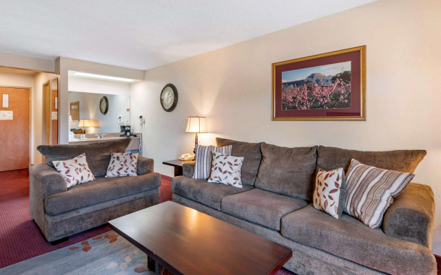 photo 3 of Quality Inn Grand Junction near University