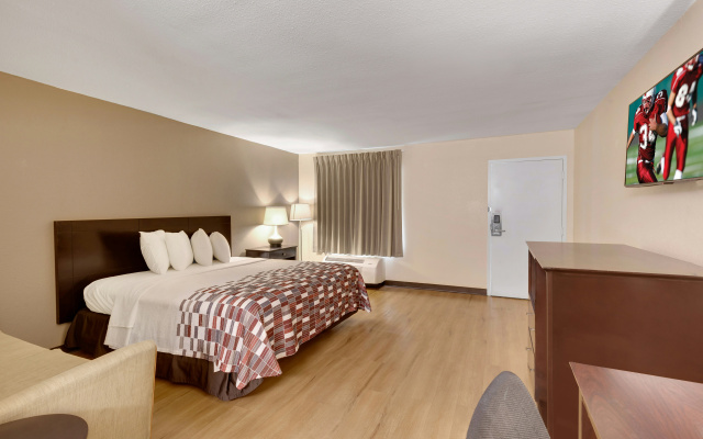 photo 4 of Red Roof Inn Gulfport - Biloxi Airport