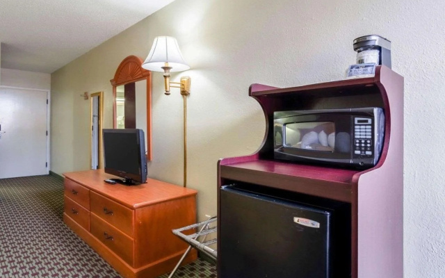 photo 3 of Baymont by Wyndham Williamsburg