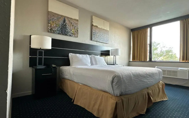 photo 3 of Quality Inn Lebanon Valley