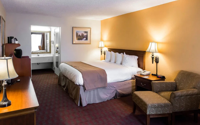 photo 3 of Quality Inn Live Oak