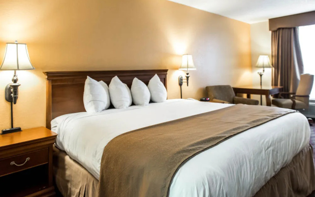 photo 4 of Quality Inn Live Oak