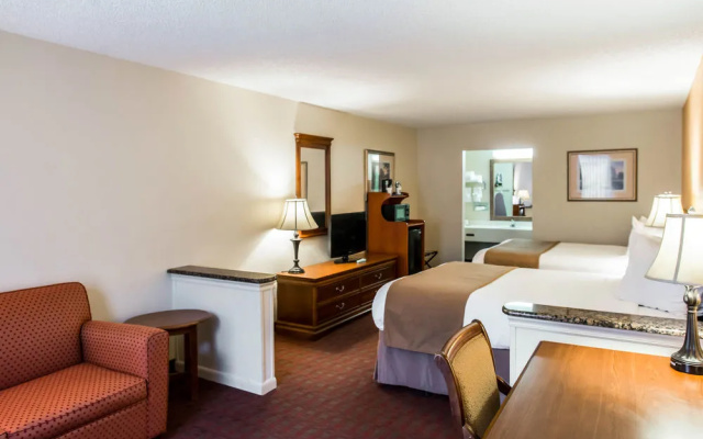 photo 5 of Quality Inn Live Oak