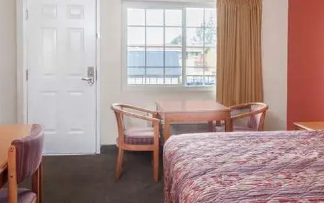 photo 2 of Quality Inn Maingate