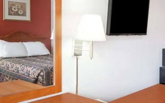 photo 4 of Quality Inn Maingate