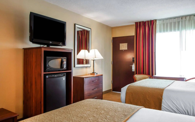 photo 3 of Quality Inn Meadowlands