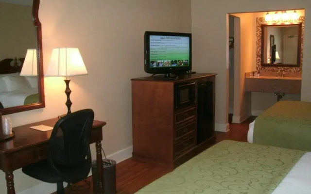 photo 4 of Quality Inn Merry Acres