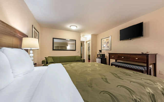 photo 3 of Scottish Fairway Inn