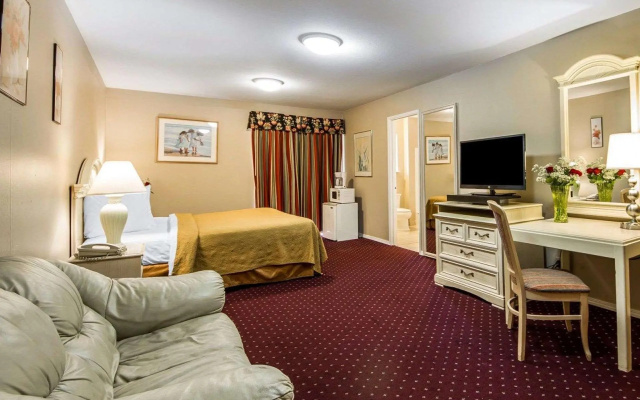 photo 4 of Scottish Fairway Inn