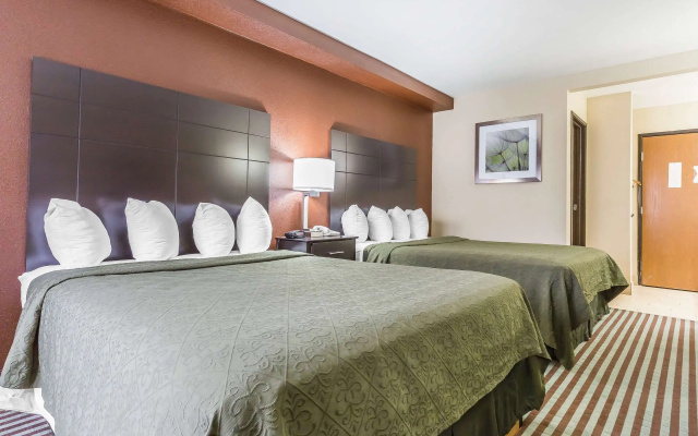 photo 3 of Quality Inn Mount Vernon, IL
