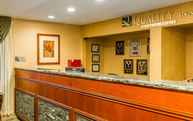 photo 2 of Quality Inn Near China Lake Naval Station