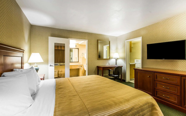 photo 4 of Quality Inn Near China Lake Naval Station