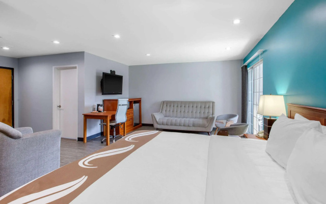 photo 3 of Quality Inn Near Hollywood Walk of Fame